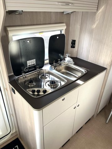 Burstner Premio Life 415 TK - Photo 8