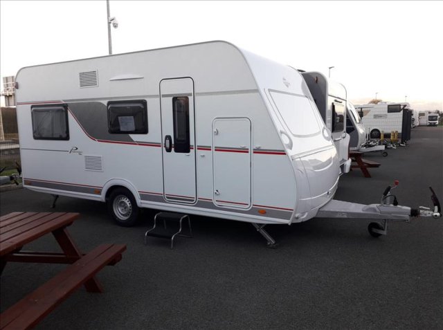 Burstner Premio Plus 440 TK - Photo 2