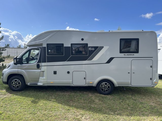 Adria Matrix 650 DC Limited Edition 60 Years 650dc 60ans boite auto - Photo 7