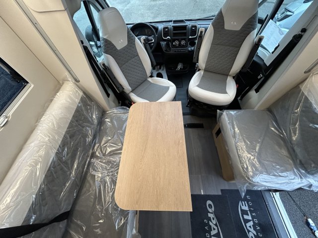 Adria Matrix 650 DL 60Y 650dl 60ans / boite auto tout équipé - Photo 4