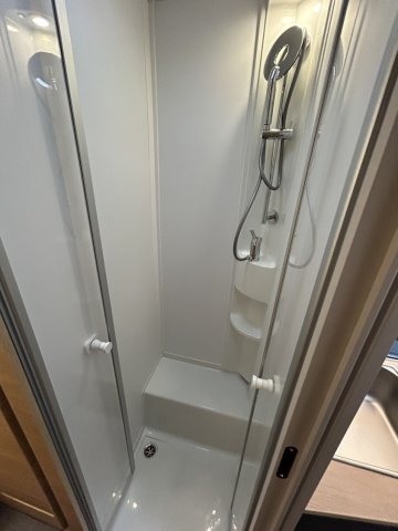 Adria Matrix 650 DL 60Y 650dl 60ans / boite auto tout équipé - Photo 16