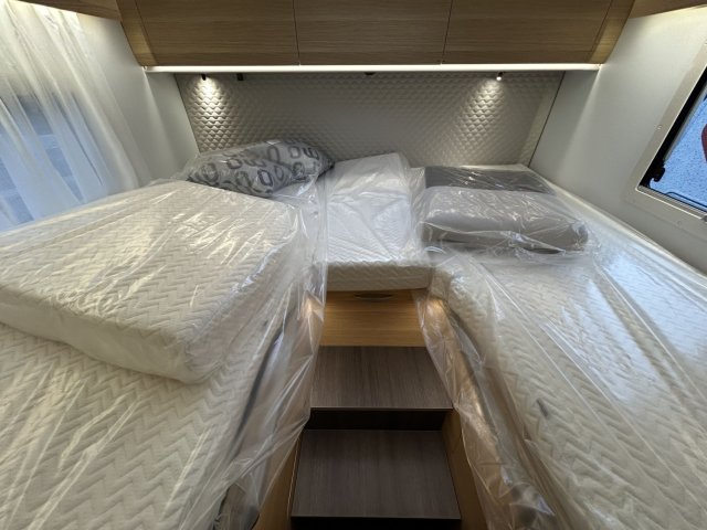 Adria Matrix 650 DL 60Y 650dl 60ans / boite auto tout équipé - Photo 18