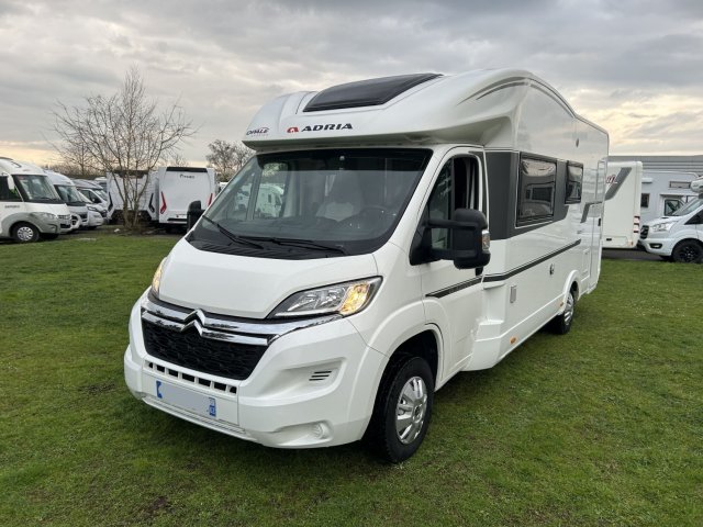 Adria Matrix Axess 600 DT 600dt tout équipé - Photo 7