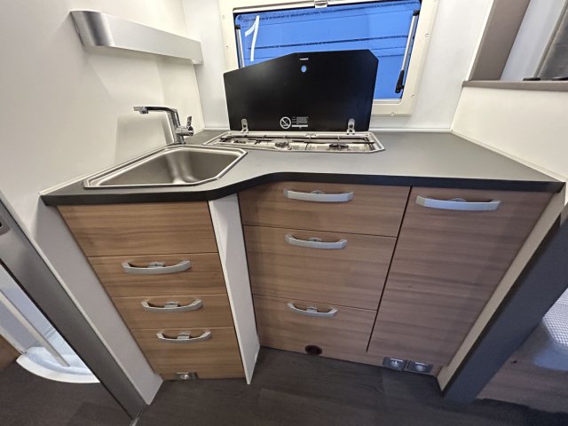 Adria Matrix Axess 600 DT 600dt tout équipé - Photo 22