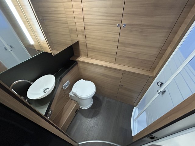 Adria Matrix Axess 600 DT 600dt tout équipé - Photo 23