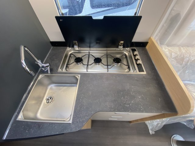 Adria Matrix Axess 650 DC 650dc - Photo 21