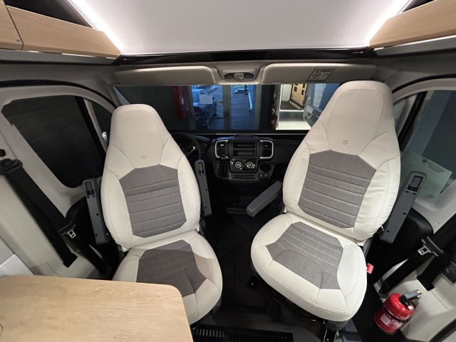 Adria Twin 600 SPB 600spb boite auto / tout equipé - Photo 12