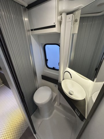 Adria Twin 640 SGX 640sgx tout équipé full options - Photo 18