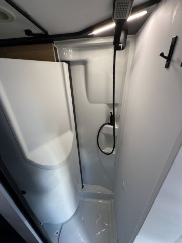 Adria Twin 640 SLB boite auto tout équipé - Photo 16