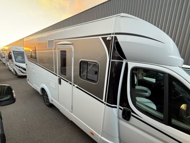 Dethleffs Just T 7052 DBL camp boite auto - Photo 3