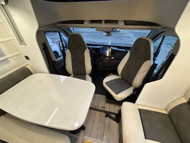 Mc Louis MC4 365 ford boite auto 165cv tout équipé - Photo 10