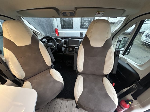 Mc Louis Menfys 3 Next boite auto tout équipé - Photo 11