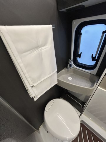 Mc Louis Menfys Van 3 Prestige tout équipé boite auto - Photo 28