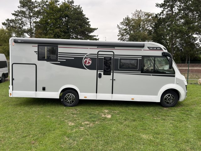 Mc Louis Nevis 881 25 ans boite auto tout équipé - Photo 2