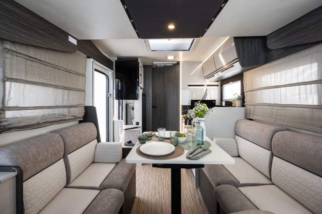 Mc Louis Nevis 881 25 ans boite auto tout équipé - Photo 11