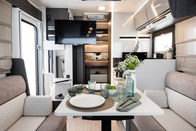 Mc Louis Nevis 881 25 ans boite auto tout équipé - Photo 13