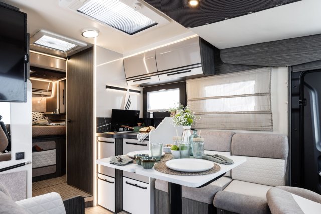 Mc Louis Nevis 881 25 ans boite auto tout équipé - Photo 18