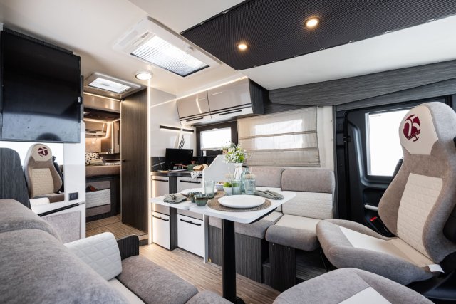 Mc Louis Nevis 881 25 ans boite auto tout équipé - Photo 19