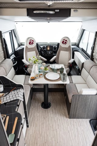 Mc Louis Nevis 881 25 ans boite auto tout équipé - Photo 24