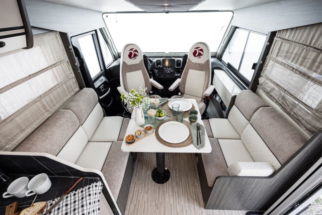 Mc Louis Nevis 881 25 ans boite auto tout équipé - Photo 25