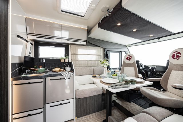 Mc Louis Nevis 881 25 ans boite auto tout équipé - Photo 27