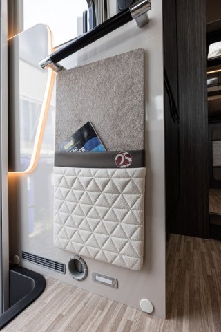 Mc Louis Nevis 881 25 ans boite auto tout équipé - Photo 33