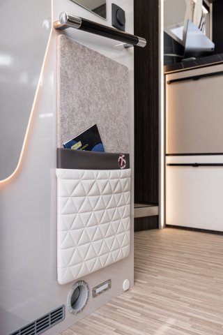 Mc Louis Nevis 881 25 ans boite auto tout équipé - Photo 38