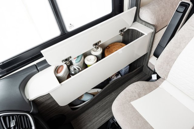 Mc Louis Nevis 881 25 ans boite auto tout équipé - Photo 73