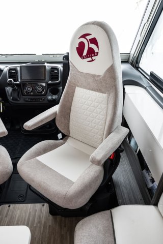 Mc Louis Nevis 881 25 ans boite auto tout équipé - Photo 76