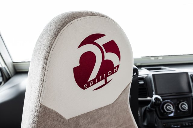 Mc Louis Nevis 881 25 ans boite auto tout équipé - Photo 84