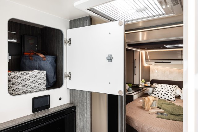 Mc Louis Nevis 881 25 ans boite auto tout équipé - Photo 90