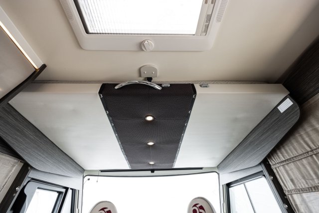 Mc Louis Nevis 881 25 ans boite auto tout équipé - Photo 95