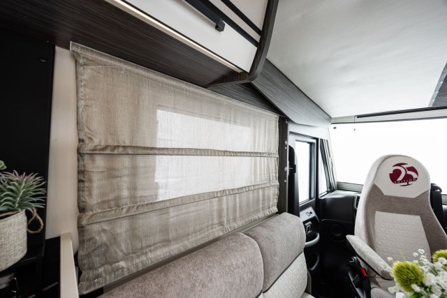 Mc Louis Nevis 881 25 ans boite auto tout équipé - Photo 96