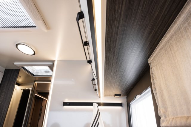 Mc Louis Nevis 881 25 ans boite auto tout équipé - Photo 104