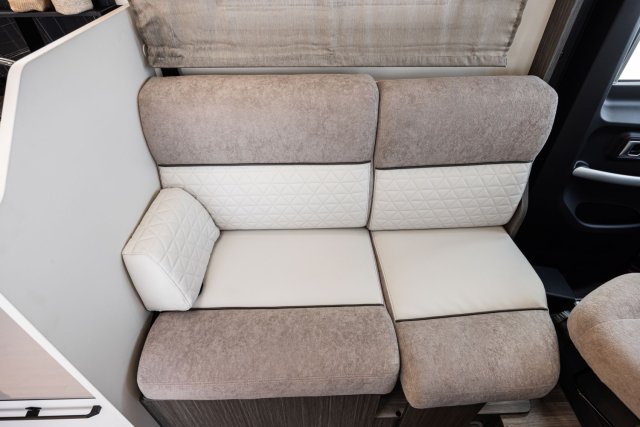 Mc Louis Nevis 881 25 ans boite auto tout équipé - Photo 110