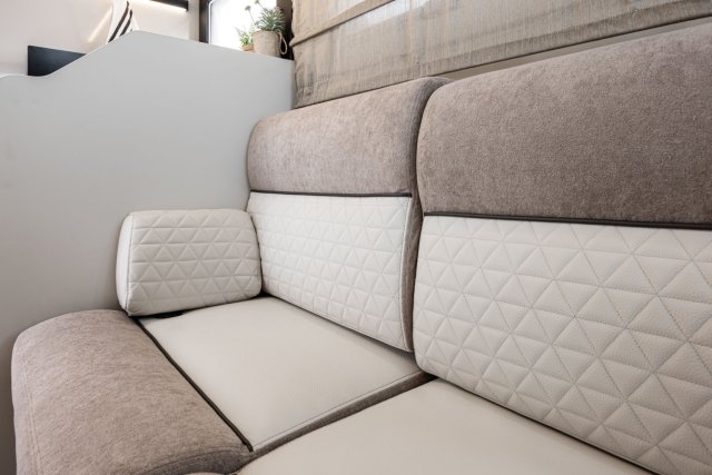 Mc Louis Nevis 881 25 ans boite auto tout équipé - Photo 111