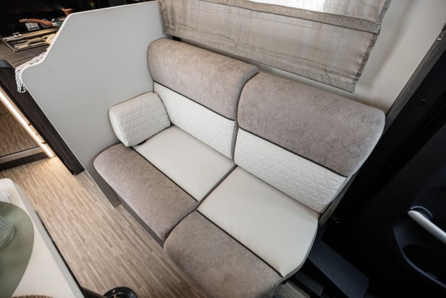 Mc Louis Nevis 881 25 ans boite auto tout équipé - Photo 112