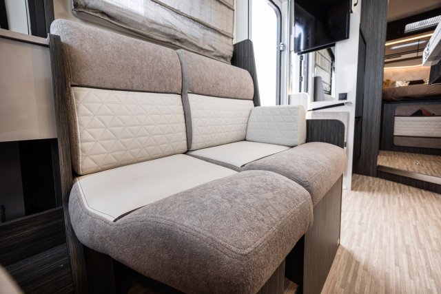 Mc Louis Nevis 881 25 ans boite auto tout équipé - Photo 116