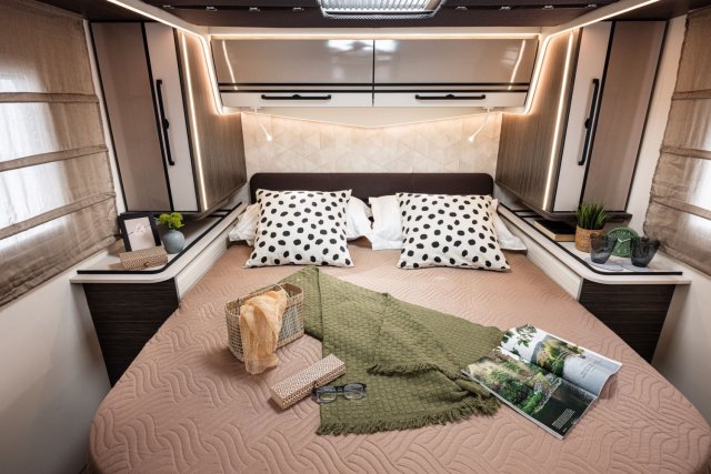 Mc Louis Nevis 881 25 ans boite auto tout équipé - Photo 127