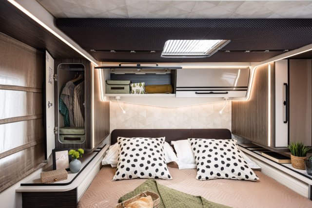 Mc Louis Nevis 881 25 ans boite auto tout équipé - Photo 144