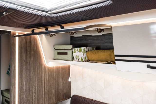 Mc Louis Nevis 881 25 ans boite auto tout équipé - Photo 147