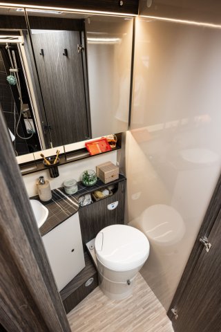 Mc Louis Nevis 881 25 ans boite auto tout équipé - Photo 159