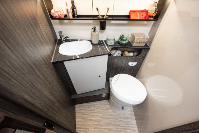 Mc Louis Nevis 881 25 ans boite auto tout équipé - Photo 161