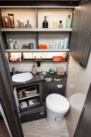 Mc Louis Nevis 881 25 ans boite auto tout équipé - Photo 168