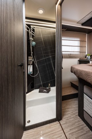 Mc Louis Nevis 881 25 ans boite auto tout équipé - Photo 170