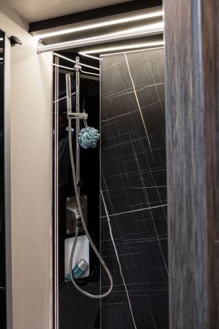 Mc Louis Nevis 881 25 ans boite auto tout équipé - Photo 172