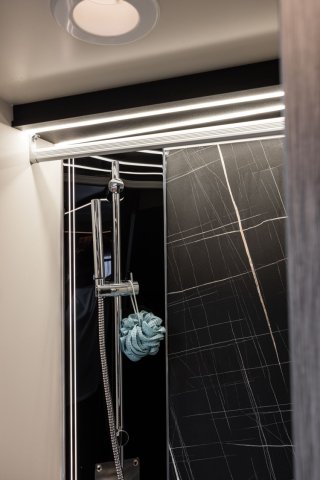 Mc Louis Nevis 881 25 ans boite auto tout équipé - Photo 173