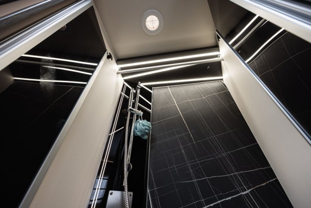 Mc Louis Nevis 881 25 ans boite auto tout équipé - Photo 174