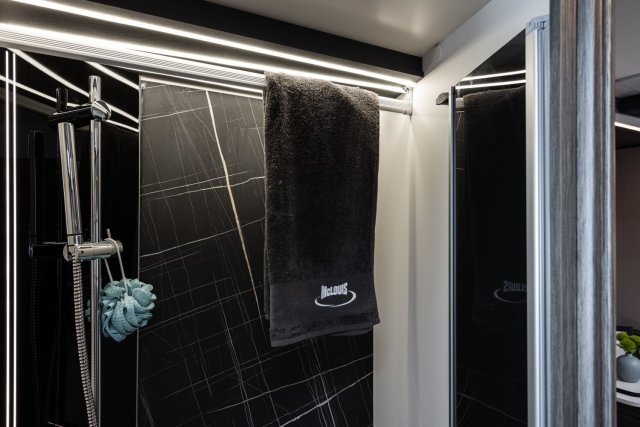 Mc Louis Nevis 881 25 ans boite auto tout équipé - Photo 180