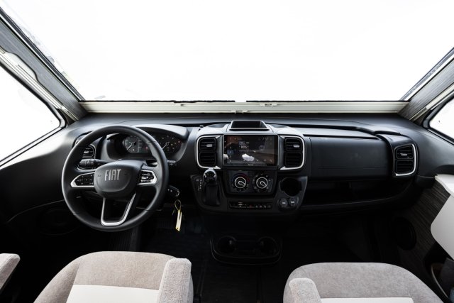 Mc Louis Nevis 881 25 ans boite auto tout équipé - Photo 182